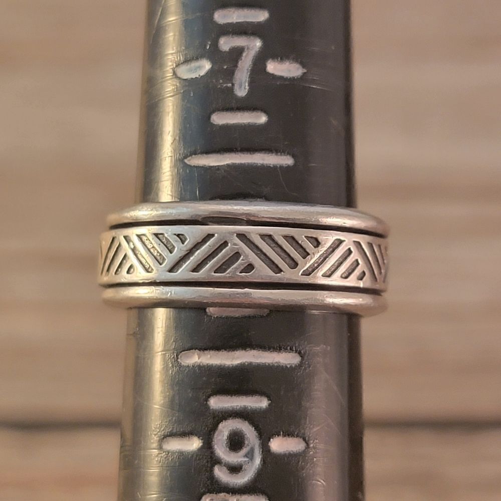 Vintage Sterling Silver Spinner Ring With Decorative Black Antiquing Sz 8 - Picture 7 of 8